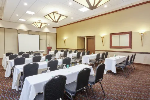 Holiday Inn Chicago Matteson Conference Center, an IHG Hotel Business Facilities Photos