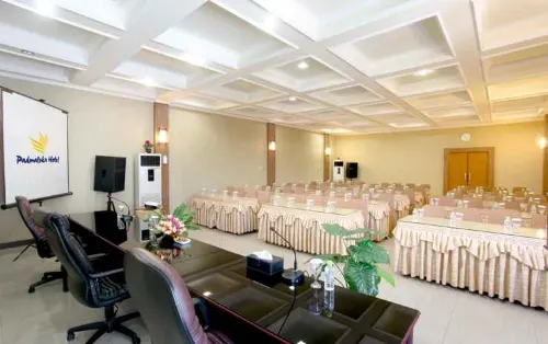 Padmaloka Hotel Tarakan Fasilitas Bisnis Photos