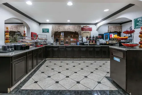 Ramada by Wyndham Oklahoma City Airport North Mahlzeiten Photos