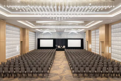 Hilton BNA Nashville Airport Terminal Business Facilities Photos