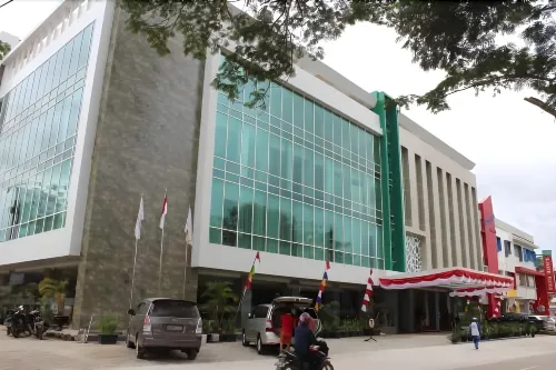 Plaza Inn Kendari Esterni Photos