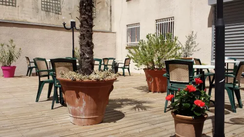 Ibis Marseille Centre Préfecture Espaces publics Photos