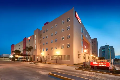 City Express Suites by Marriott Querétaro Extérieur Photos