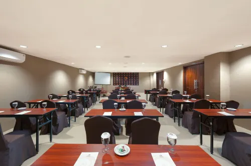 Nava Hotel Tawangmangu Fasilitas Bisnis Photos