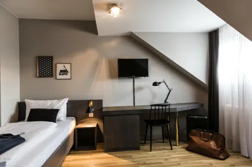 Bold Hotel Frankfurt Messe Photos