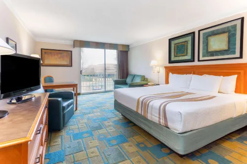 La Quinta Inn & Suites by Wyndham Redding Chambres Photos