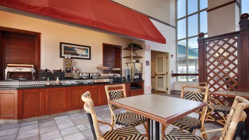 Best Western Plus the Inn at King of Prussia Dining Photos