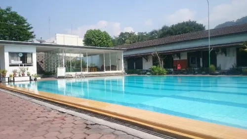 Front One Resort Magelang Relaksasi & Rekreasi Photos