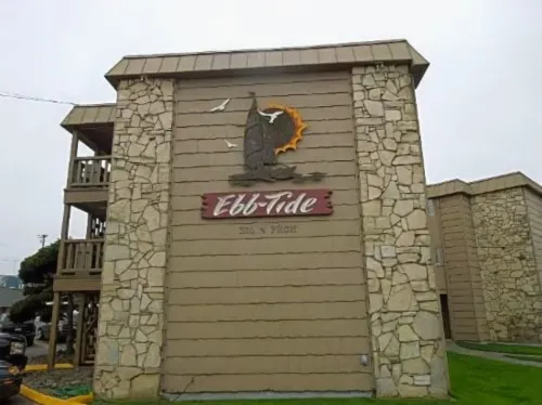 Ebb Tide Oceanfront Inn Exterior Photos