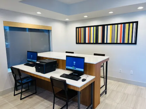 Holiday Inn Express & Suites Salinas Espaces publics Photos