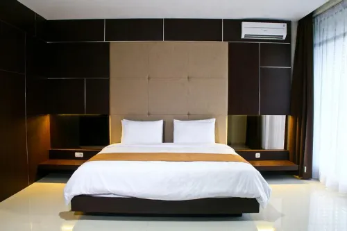 Balcony Hotel Sukabumi Photos