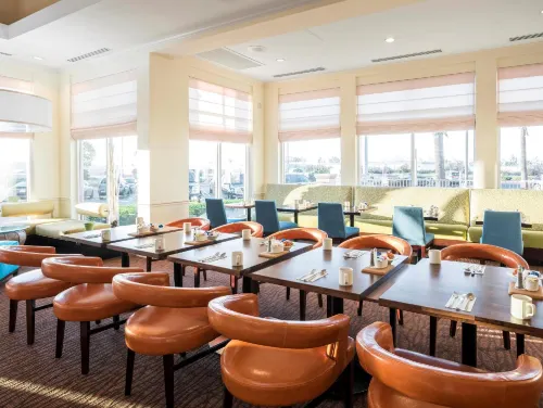 Hilton Garden Inn Irvine East/Lake Forest Ristorazione Photos
