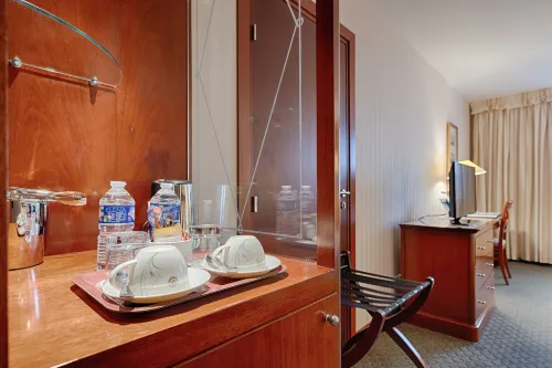 Evergreen Laurel Hotel Rooms Photos