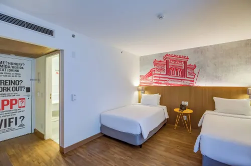 Radisson Red Campinas Huoneet Photos