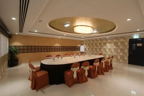 Ivory Grand Hotel Apartments Business Facilities Photos