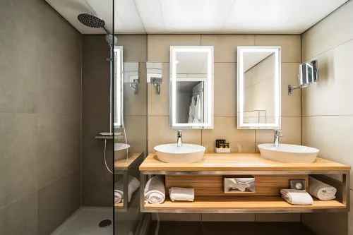Novotel Amsterdam City Photos