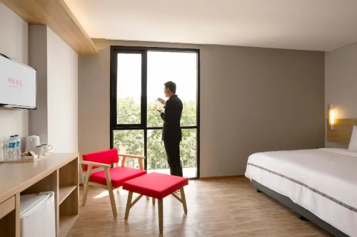 Up-Peak Hotel Simpang Lima Semarang Powered by Archipelago Photos