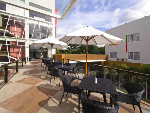 Whiz Hotel Malioboro Yogyakarta Allmänna utrymmen Photos