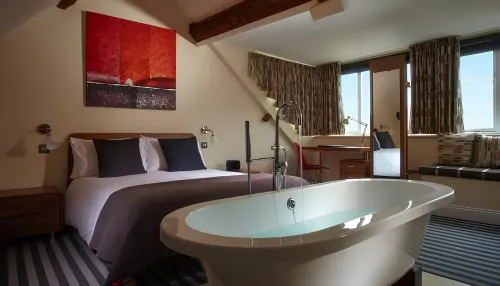 The Swan Hotel, Wells, Somerset - the Coaching Inn Group Rooms Photos