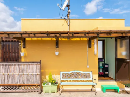Green Guesthouse Exterior Photos