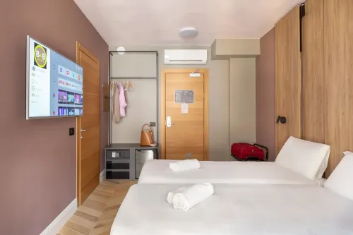 B&B Hotel Genova City Center Photos