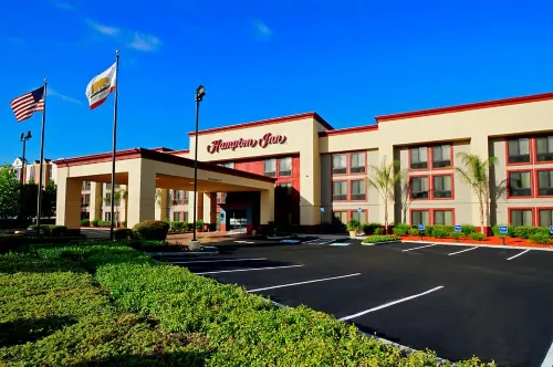 Hampton Inn Fremont Exterior Photos
