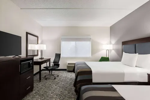 Wingate by Wyndham Fletcher at Asheville Airport Rooms Photos