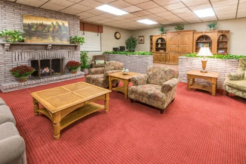 Super 8 by Wyndham Henrietta/Rochester Area Public Areas Photos