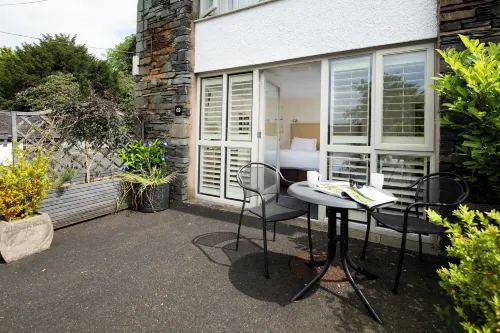 Lakehouse at the Waterhead Inn Exterior Photos
