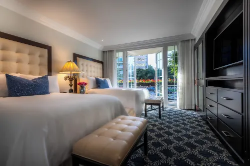 Beverly Hills Plaza Hotel & Spa Featured Photos