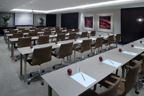 Media One Hotel Dubai Бизнес-удобства Photos