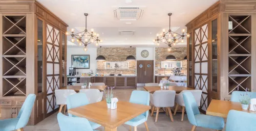 King Maron Wellness Beach Hotel Restauration Photos