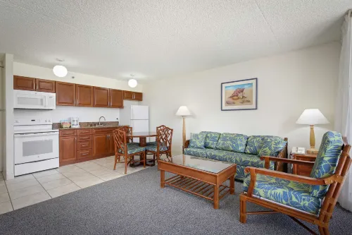 Aston at The Waikiki Banyan Chambres Photos