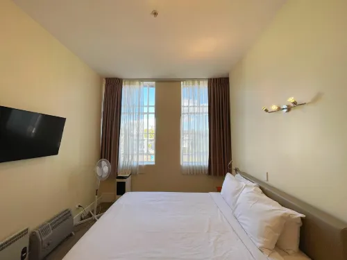 Grand Central Serviced Apartments Rooms Photos
