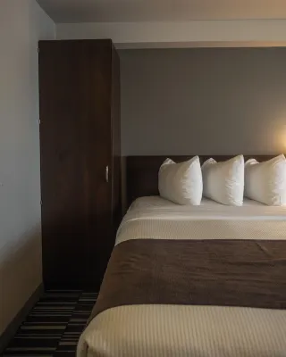 Microtel Inn & Suites by Wyndham Mont Tremblant Rooms Photos