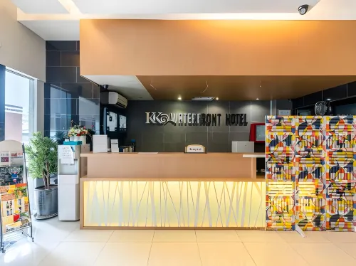 KK Waterfront Hotel Aree comuni Photos