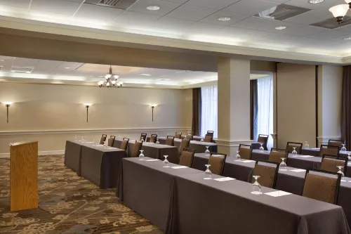 Embassy Suites by Hilton Portland Maine Espaces Affaires Photos