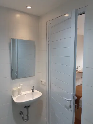 UROOMS Senayan Photos