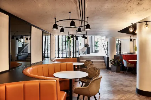Radisson Hotel and Conf Centre London Heathrow Public Areas Photos