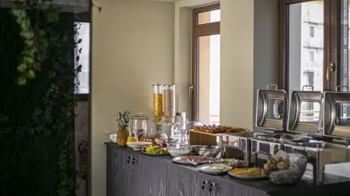 Royalty Hotel Athens Restauration Photos