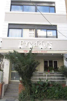 Freddy's Hotel Außen Photos