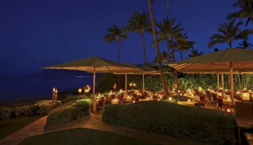 Four Seasons Resort Maui at Wailea Restauration Photos