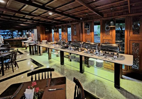 True Siam Rangnam Hotel Restauranger Photos