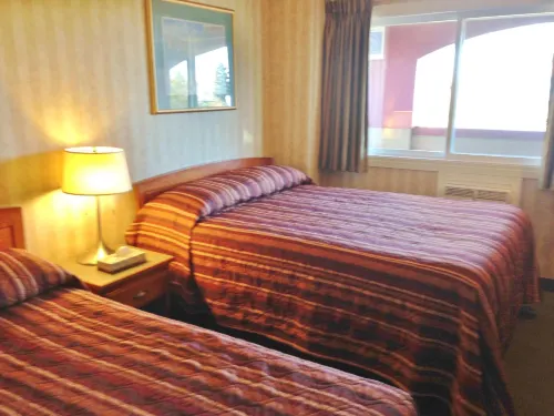 Canadas Best Value Inn Chinook Station Photos