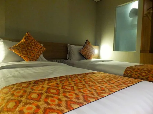 Maple Hotel Grogol Photos