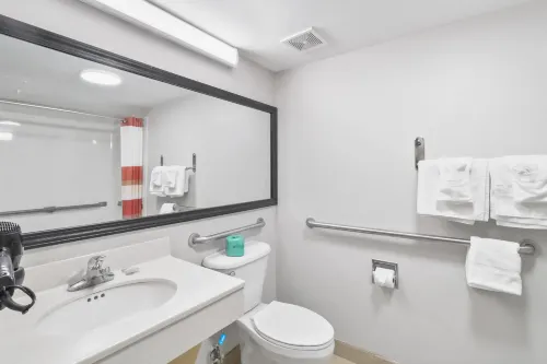Red Roof Inn & Suites Fayetteville - Fort Bragg Zimmer Photos