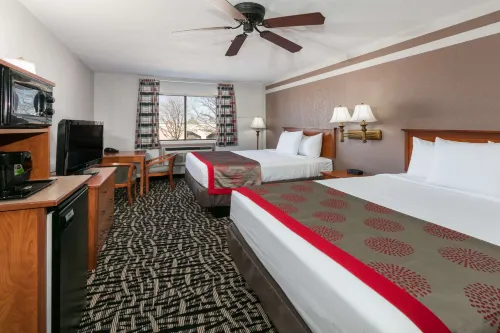 Ramada by Wyndham Oklahoma City Airport North Photos
