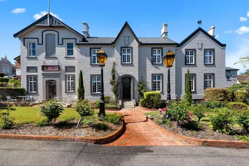 Quality Hotel Colonial Launceston Exterior Photos