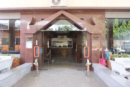 Sri Chumphon Hotel Espaces publics Photos
