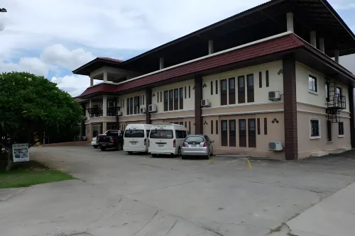 Royal Princess City Lamphun Hotel Extérieur Photos